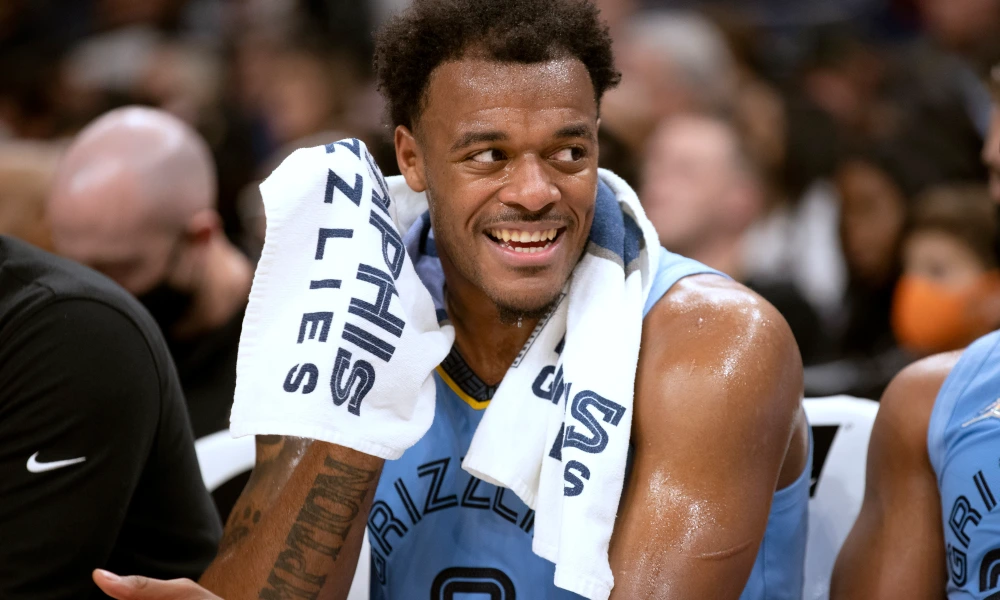 包含剑门鲸鲨队鏖战渝州黑豹队，网球热身赛击败，替补奇兵立功。锋线火力回暖的词条