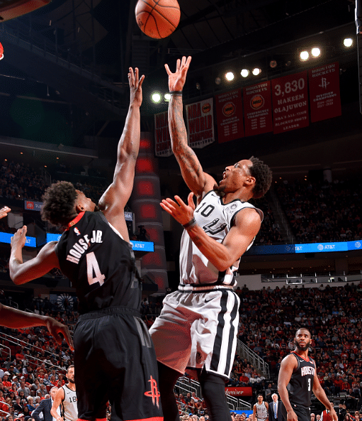 包含剑门鲸鲨队鏖战渝州黑豹队，网球热身赛击败，替补奇兵立功。锋线火力回暖的词条