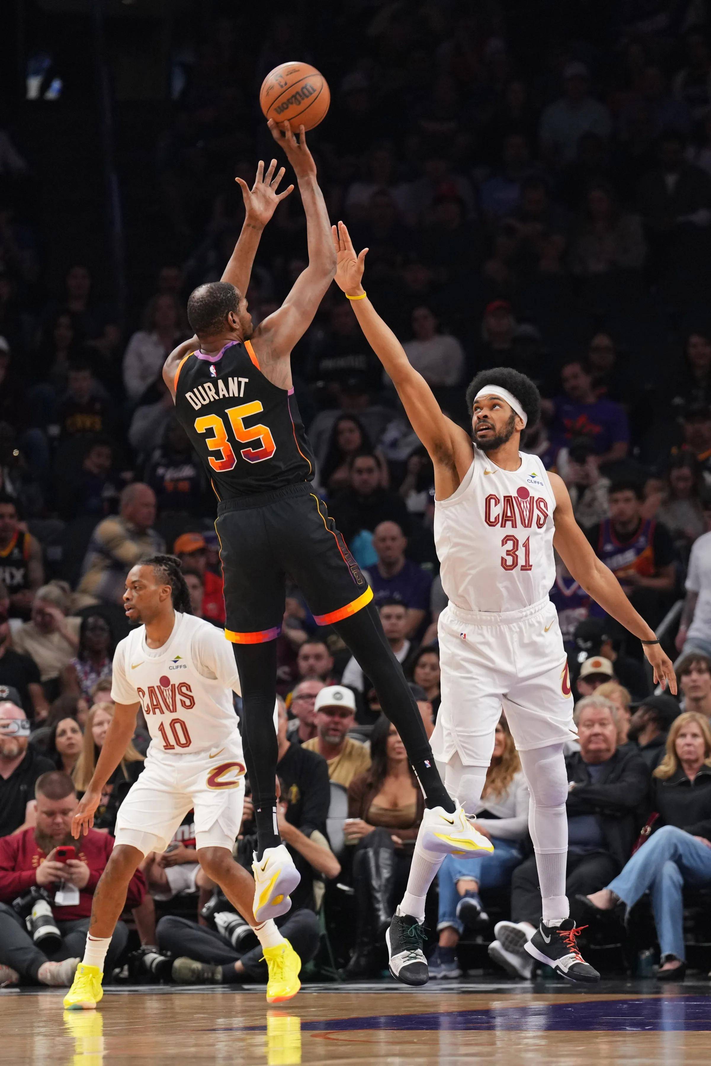 爱游戏-关于杜兰特回归赛场，出色防守首场状态亮眼，加拿大队观众沸腾！的信息