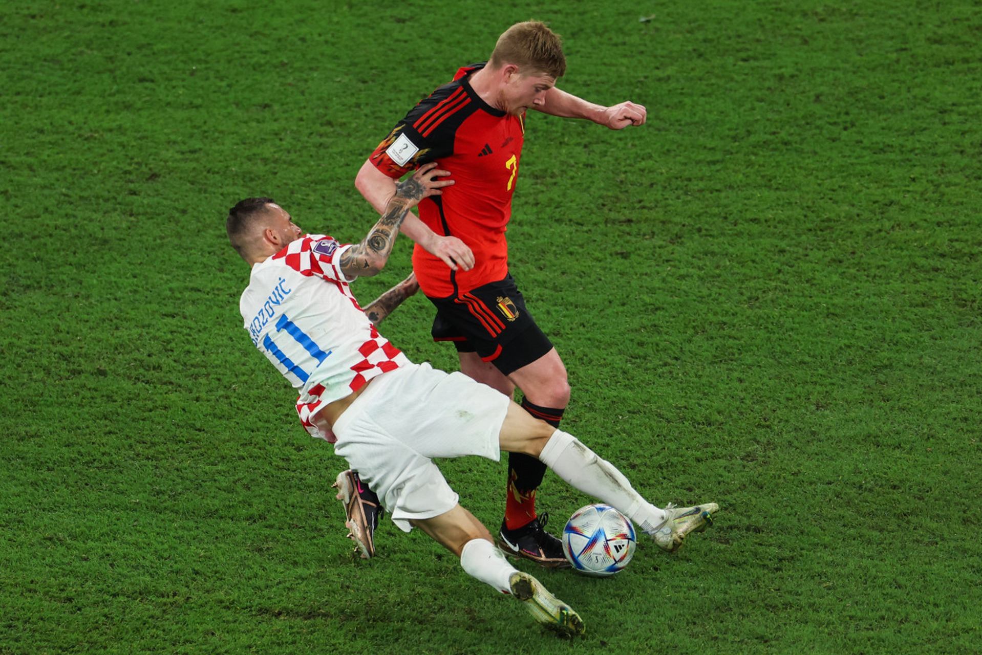 费德勒在巴黎圣日耳曼比赛中突破纪录，出色防守引发热议！的简单介绍